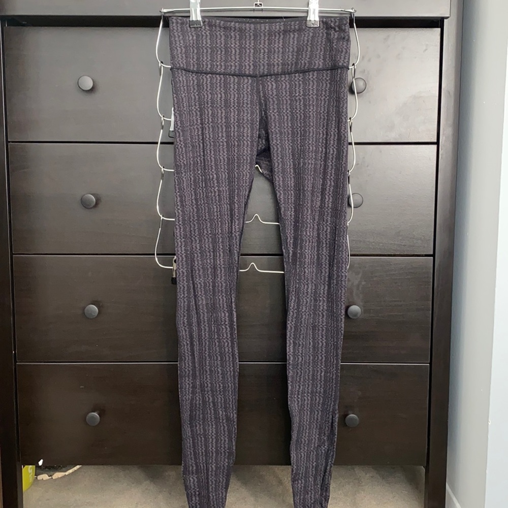 Lululemon leggings size four